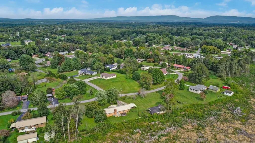 245 Crestview Crossville TN 38555