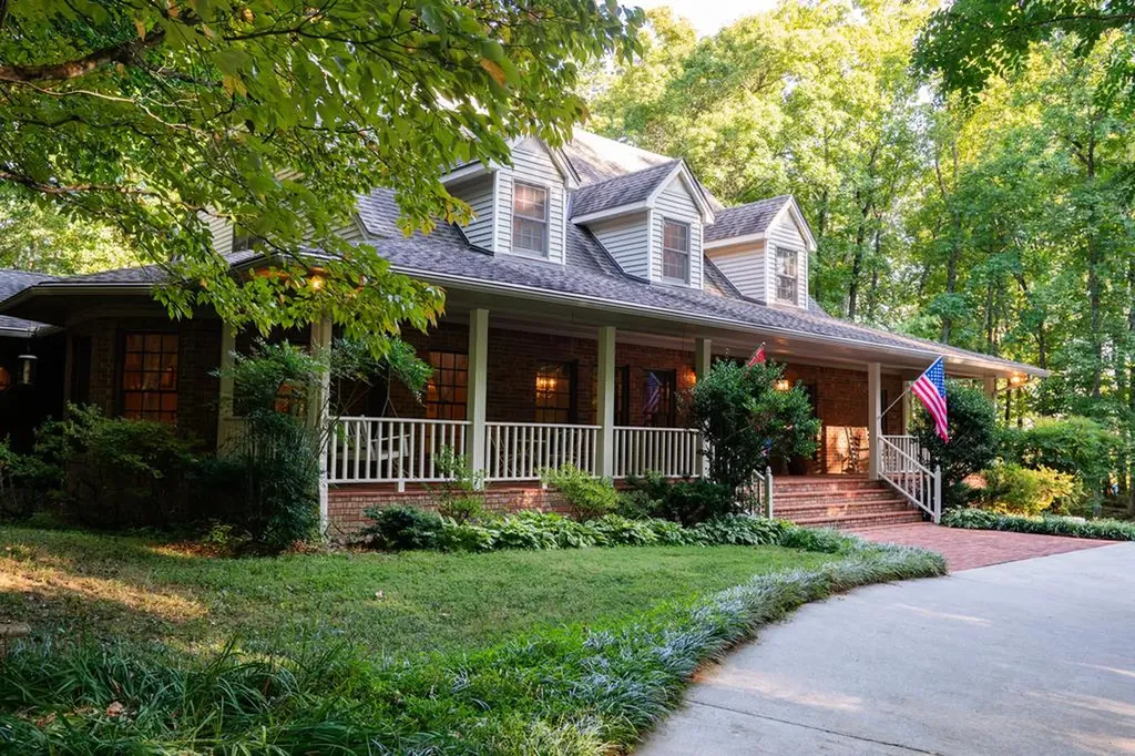 693 Tower Hill Road Livingston TN 38570-2170