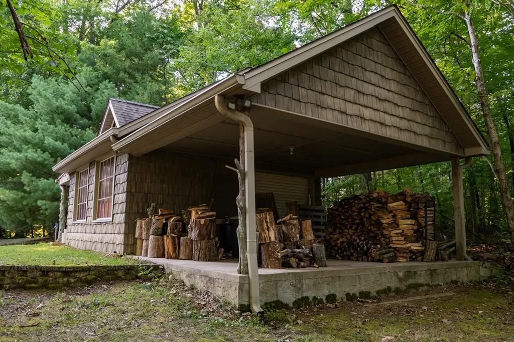 693 Tower Hill Road Livingston TN 38570-2170