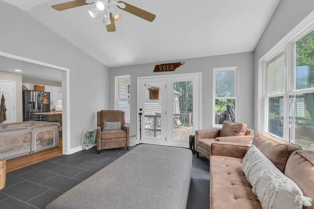 4144 Woodview Drive Cookeville TN 38501