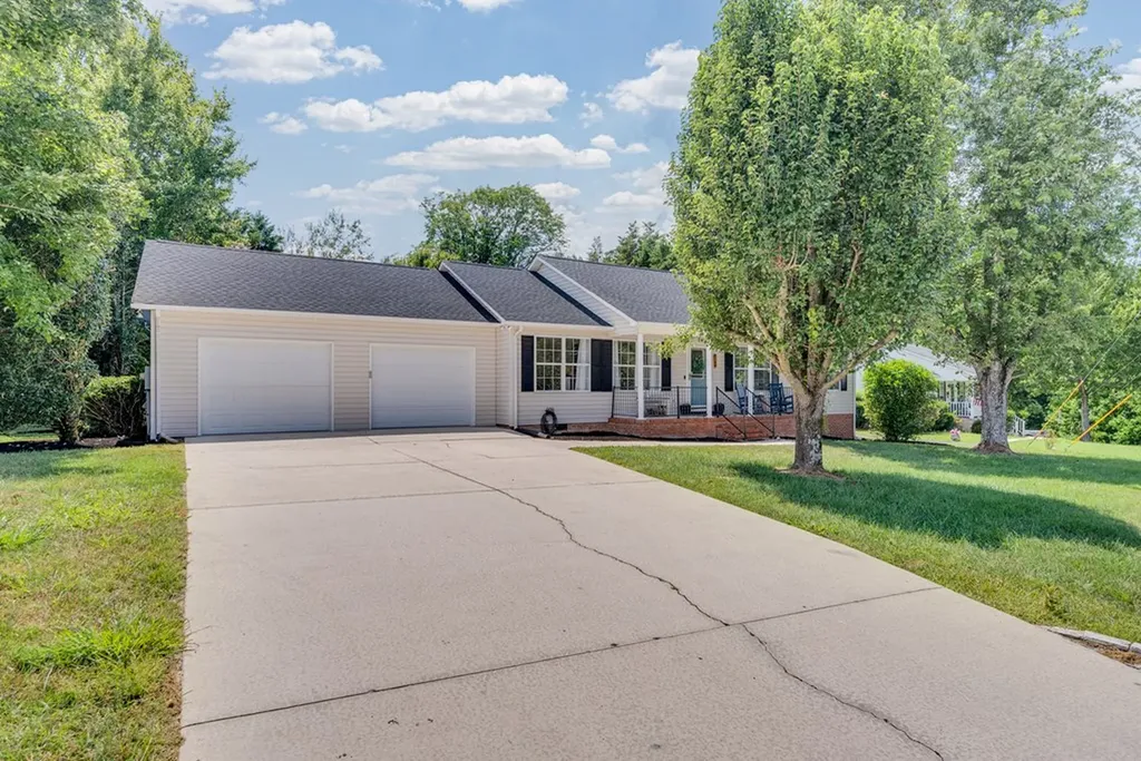 4144 Woodview Drive Cookeville TN 38501