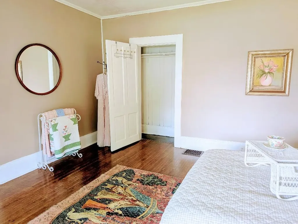 106 N Oak Street Monterey TN 38574