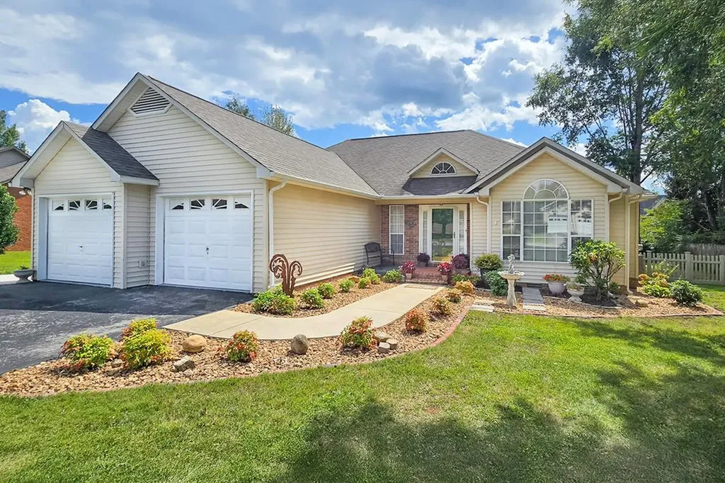 935 Woodwinds Drive Cookeville TN 38501