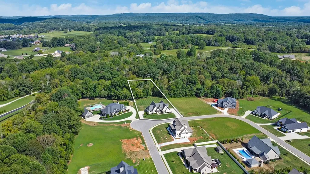 1916 Rivers Edge Drive Cookeville TN 38506