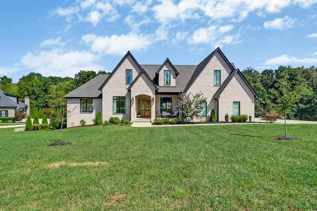 1916 Rivers Edge Drive Cookeville TN 38506