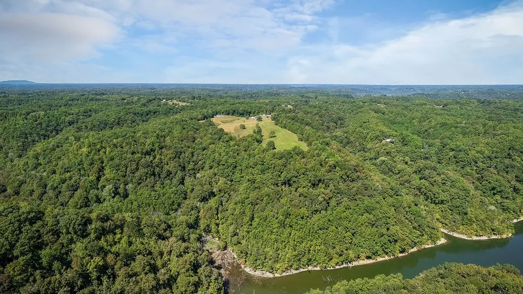 470 Wade Road Sparta TN 38583