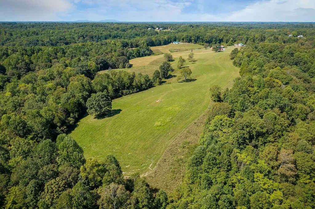 470 Wade Road Sparta TN 38583