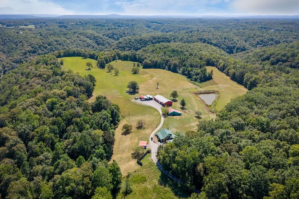 470 Wade Road Sparta TN 38583