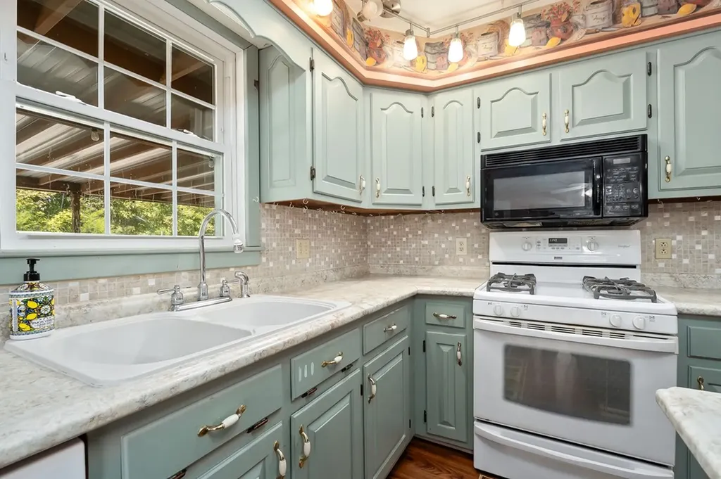 470 Wade Road Sparta TN 38583