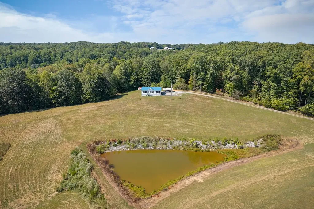 470 Wade Road Sparta TN 38583