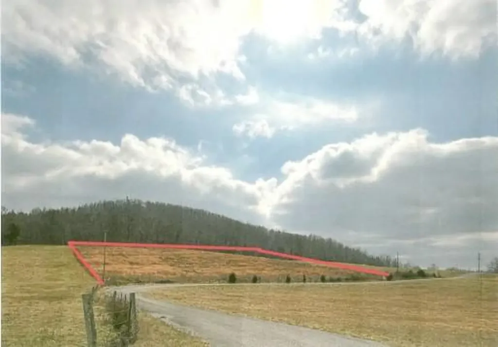 3.94ac Anderson Road Byrdstown TN 38549