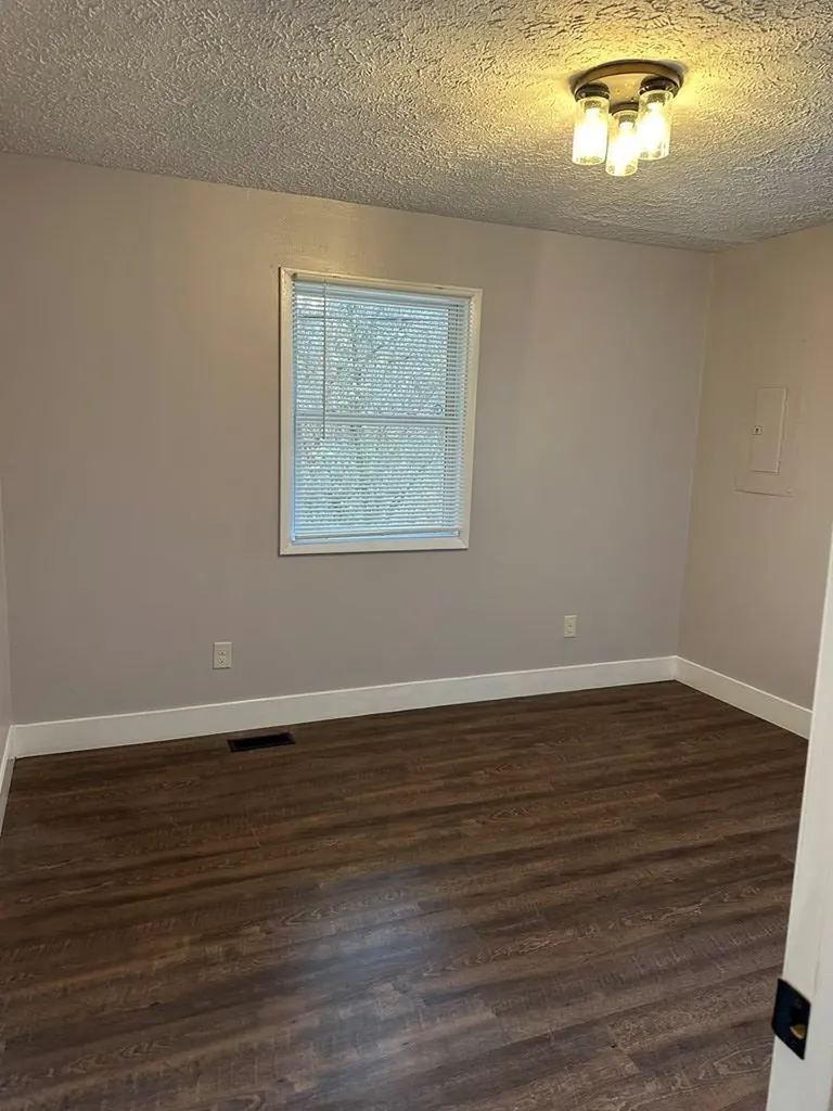 322 Gipson Avenue Gainesboro TN 38562