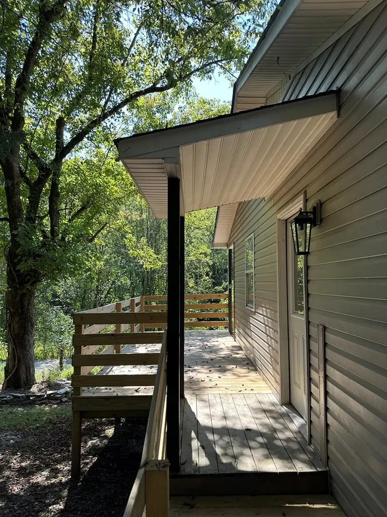 322 Gipson Avenue Gainesboro TN 38562