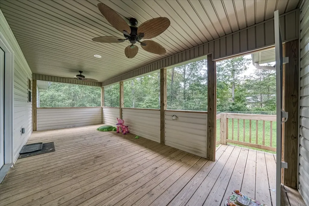 719 Taopi Lane Crossville TN 38572