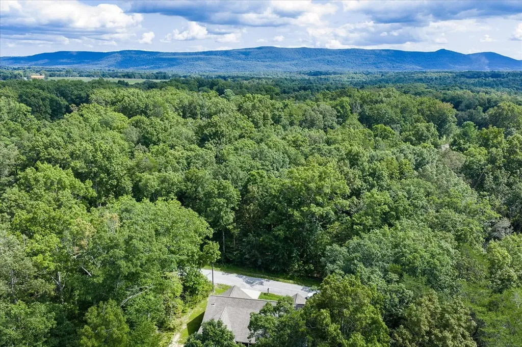 719 Taopi Lane Crossville TN 38572