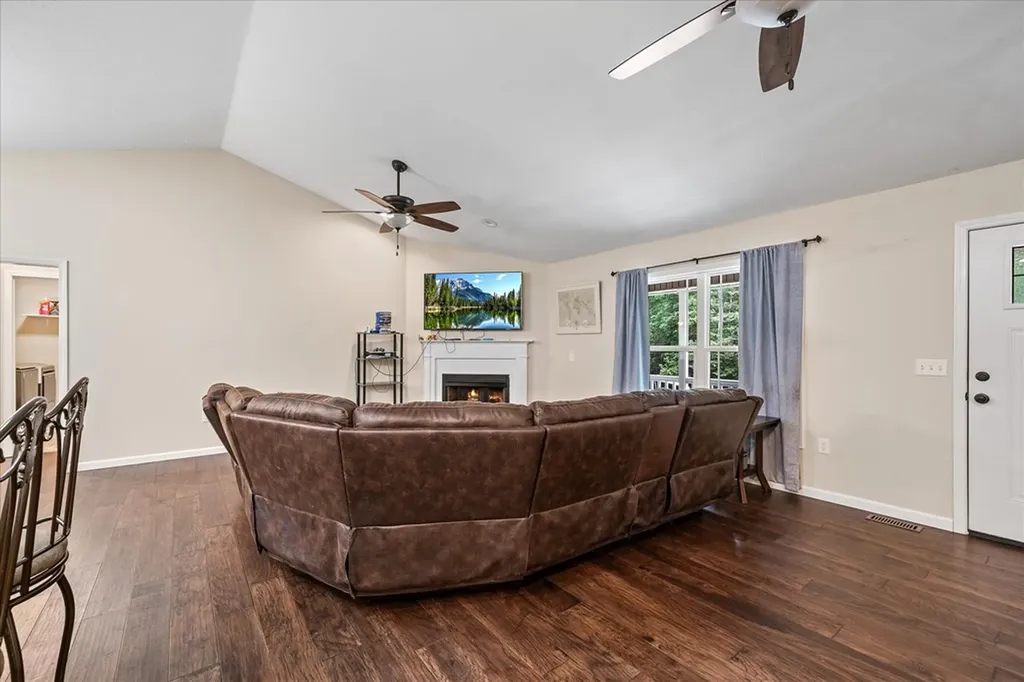 719 Taopi Lane Crossville TN 38572