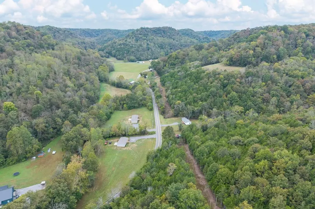 2171 Wartrace Highway Pleasant Shade TN 37145