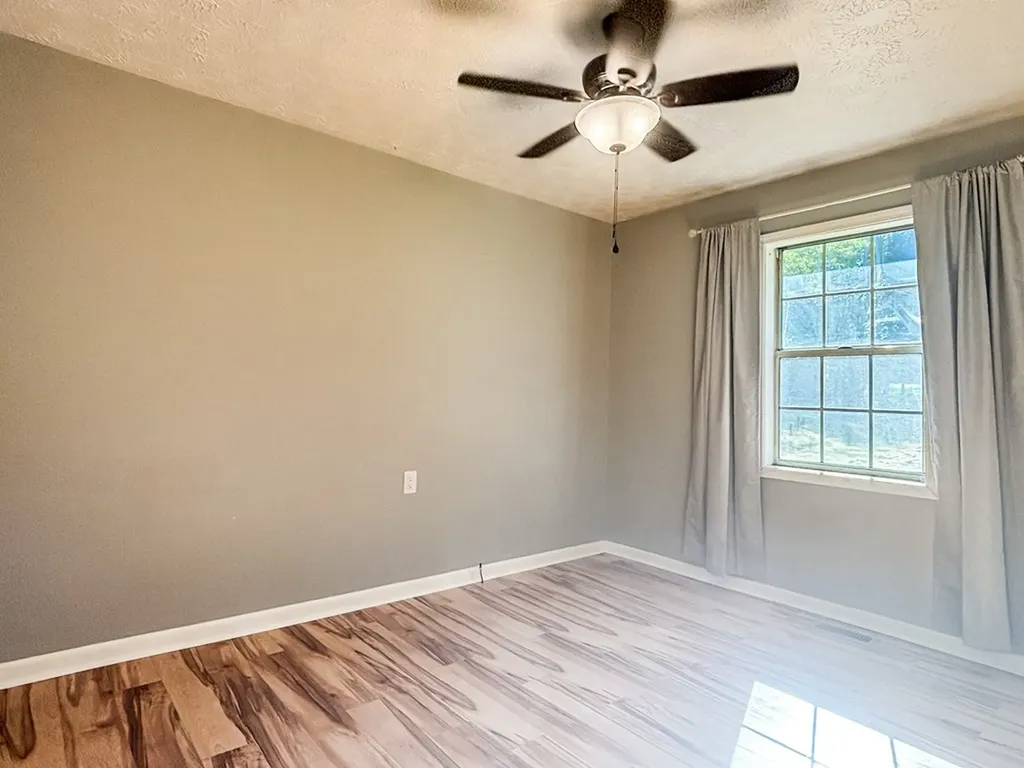 122 Lee Circle Crossville TN 38555