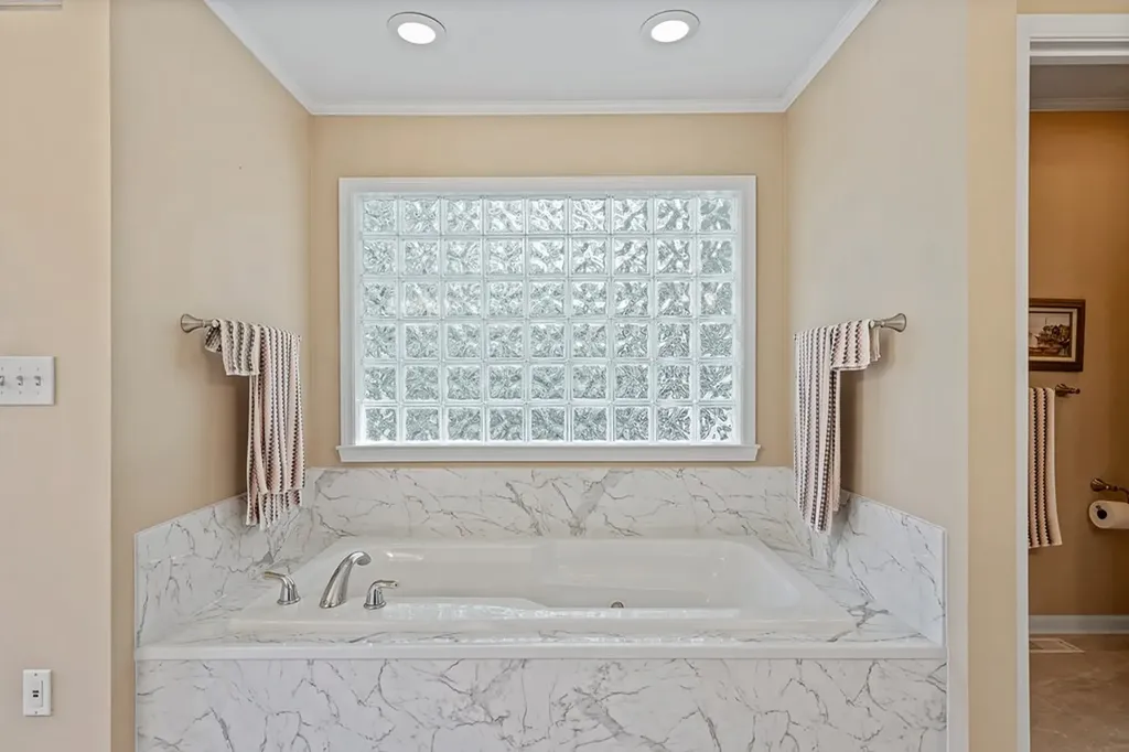 16 Belvedere Lane Crossville TN 38558