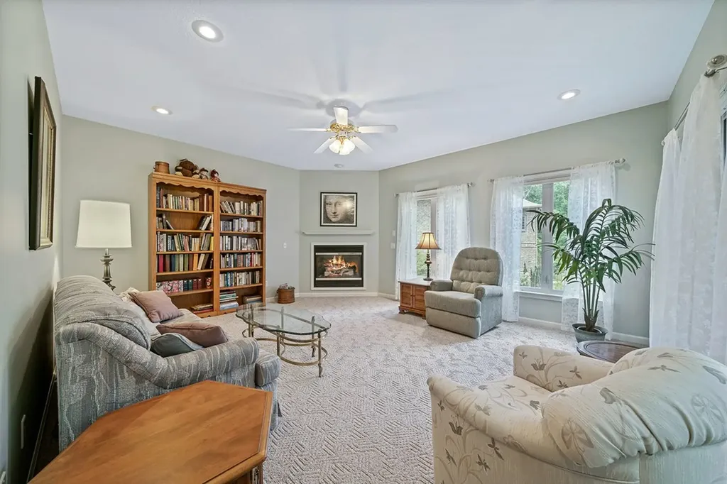 16 Belvedere Lane Crossville TN 38558