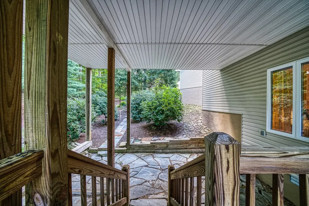 16 Belvedere Lane Crossville TN 38558