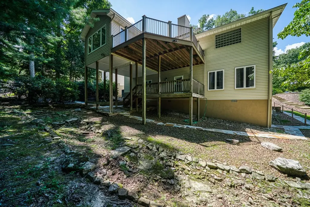 16 Belvedere Lane Crossville TN 38558