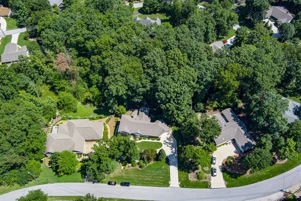 16 Belvedere Lane Crossville TN 38558