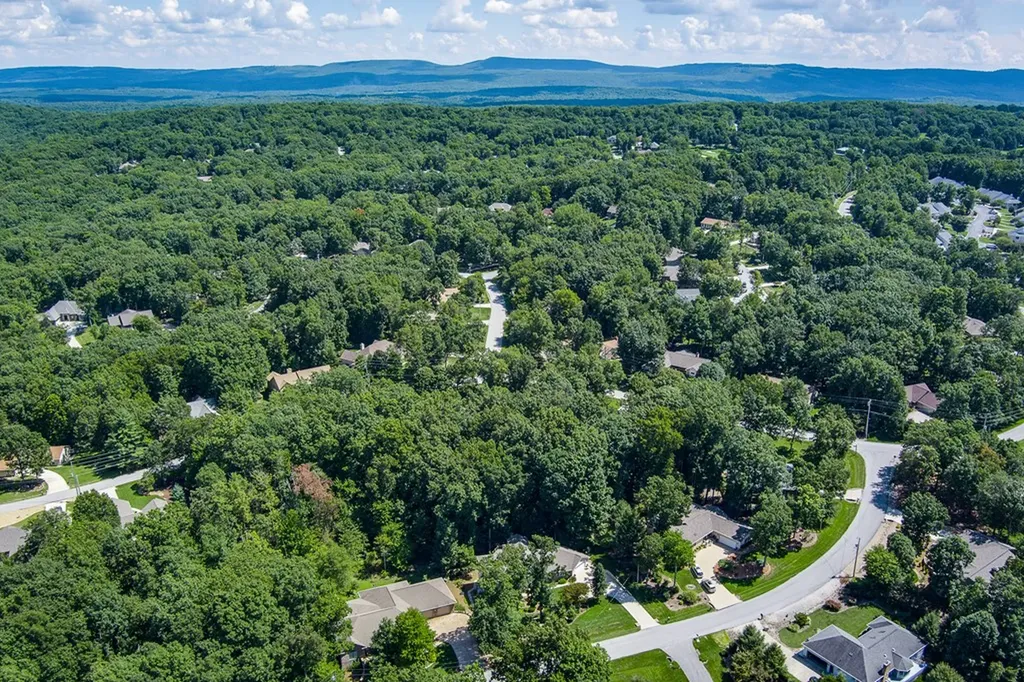 16 Belvedere Lane Crossville TN 38558