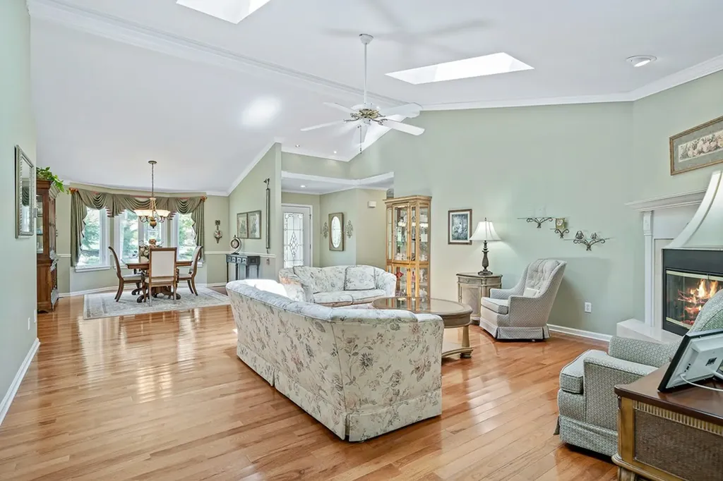 16 Belvedere Lane Crossville TN 38558