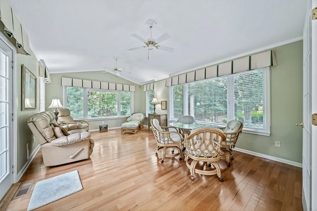 16 Belvedere Lane Crossville TN 38558