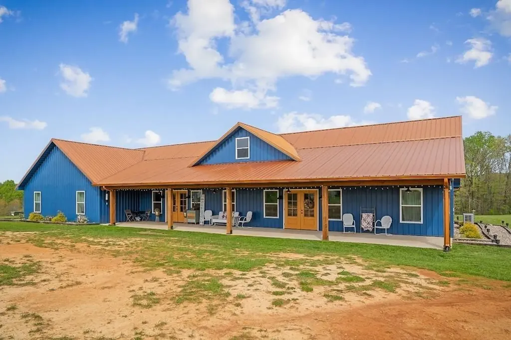 240 NE Bob Ledbetter Livingston TN 38570