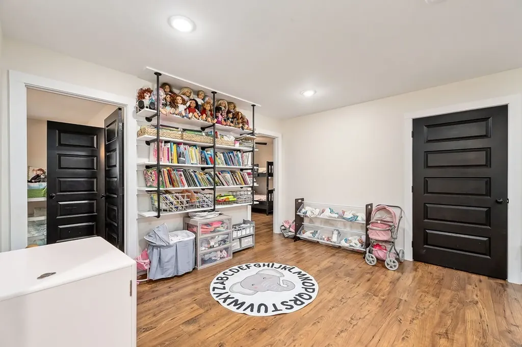 240 NE Bob Ledbetter Livingston TN 38570