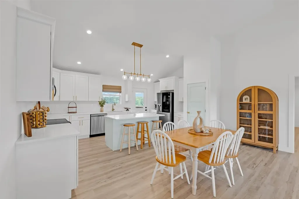 4733 Window Cliff Road Baxter TN 38544