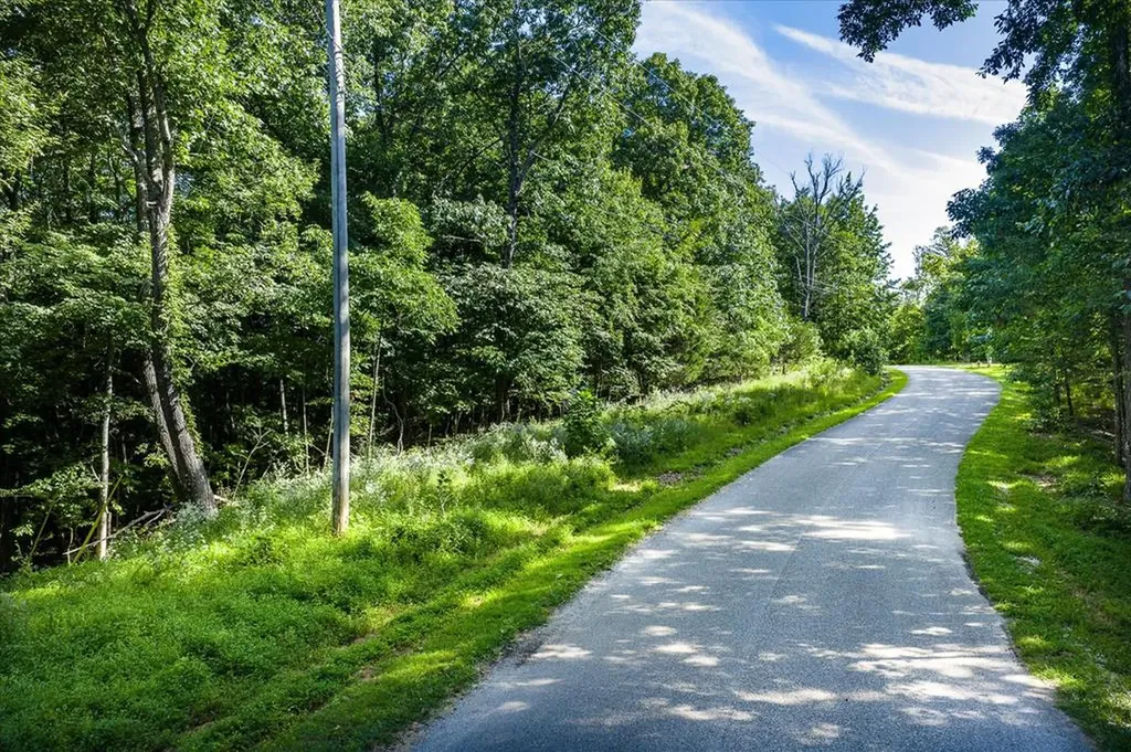 15.6 Ac Overlook Circle Cookeville TN 38506