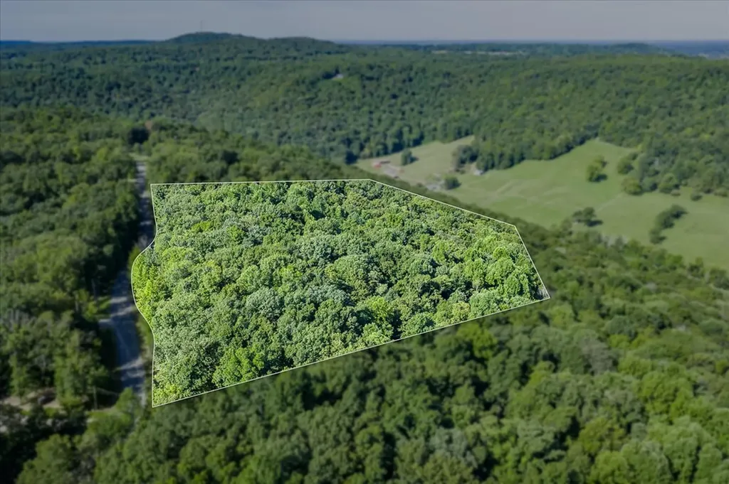 15.6 Ac Overlook Circle Cookeville TN 38506