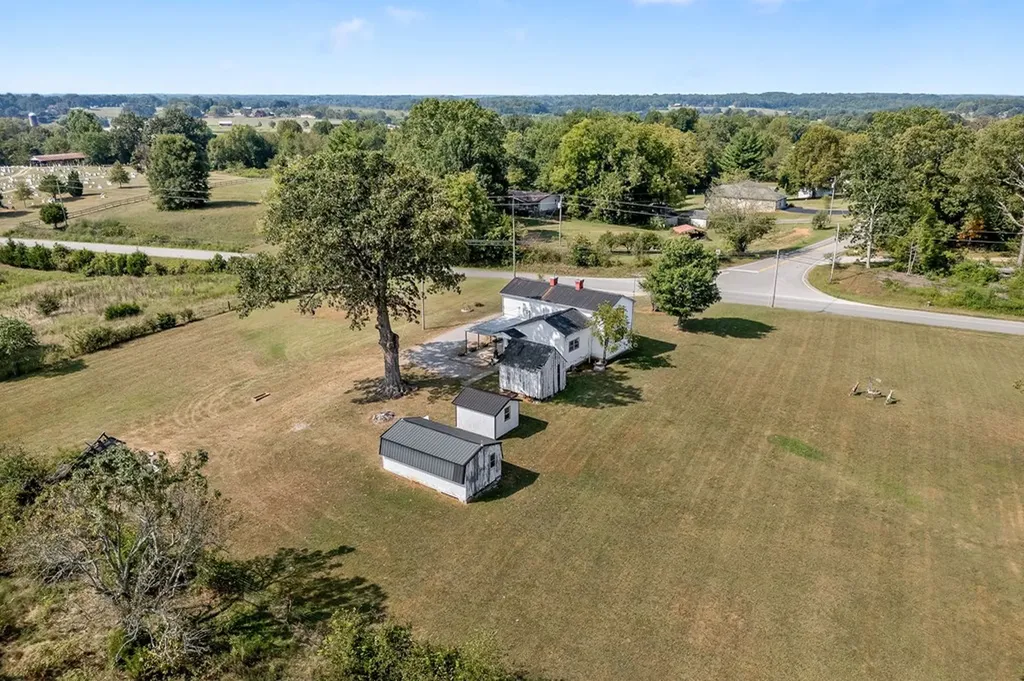 1298 Bunker Hill Road Sparta TN 38583