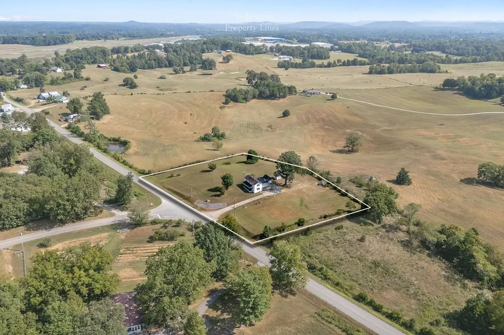 1298 Bunker Hill Road Sparta TN 38583