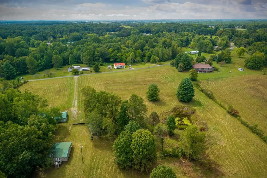 229 Craig Road Monterey TN 38574