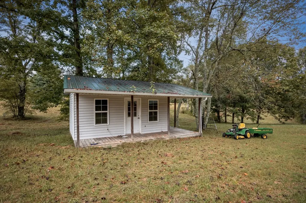 229 Craig Road Monterey TN 38574