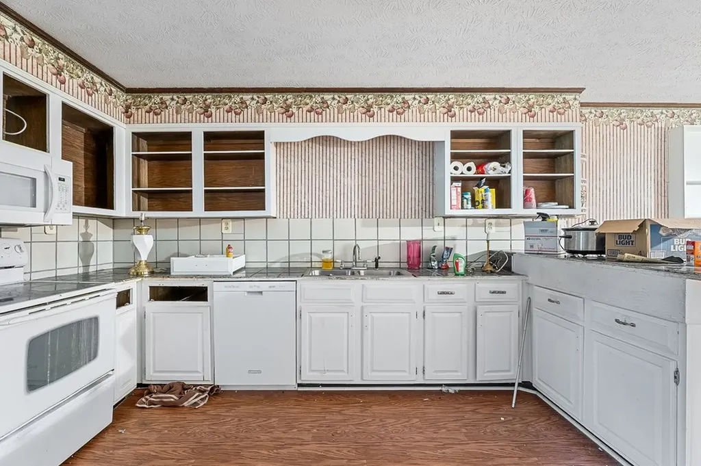 221 Craig Road Monterey TN 38574