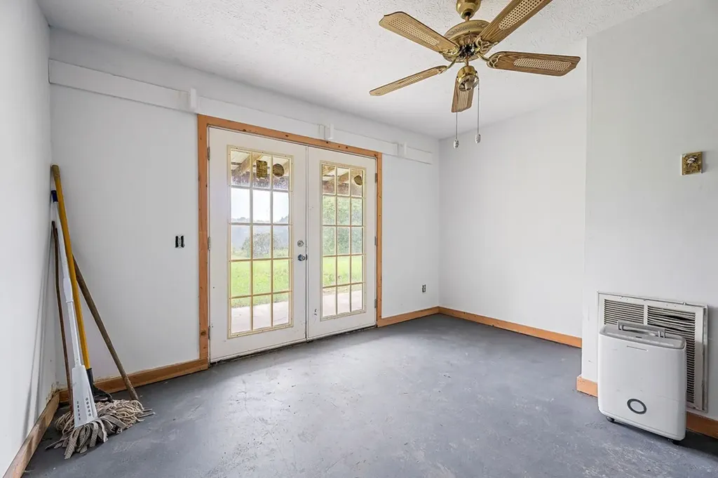 221 Craig Road Monterey TN 38574