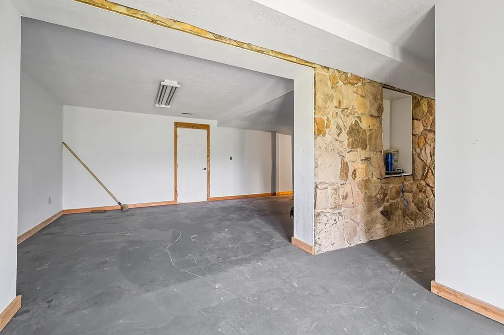 221 Craig Road Monterey TN 38574