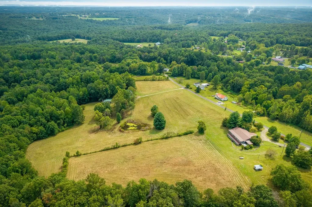 221 Craig Road Monterey TN 38574