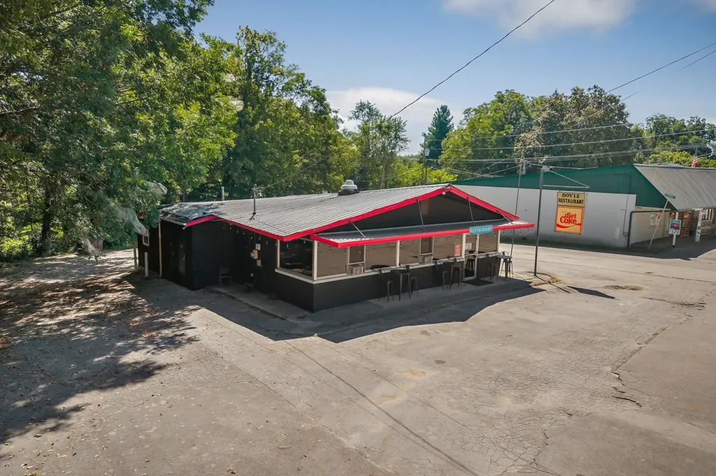 5339 Mcminnville Highway Doyle TN 38559