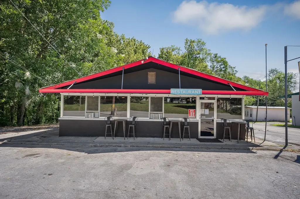 5339 Mcminnville Highway Doyle TN 38559