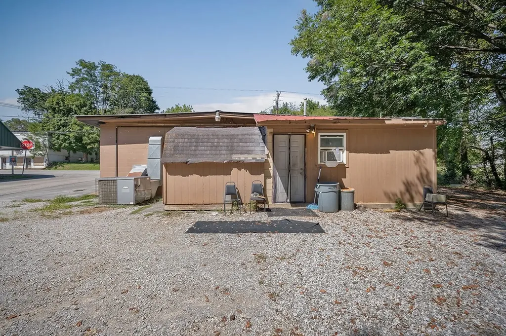 5339 Mcminnville Highway Doyle TN 38559