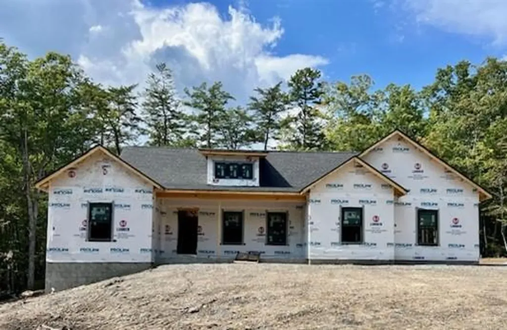 2005 Street Place Loop Monterey TN 38574