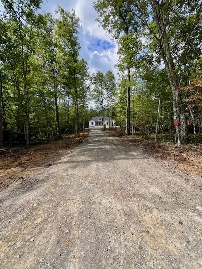 2005 Street Place Loop Monterey TN 38574