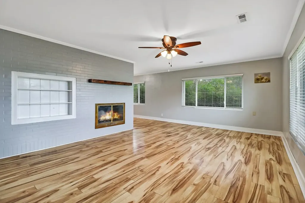 1378 Sparta Highway Crossville TN 38555