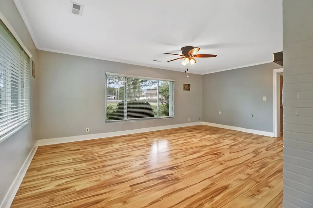 1378 Sparta Highway Crossville TN 38555